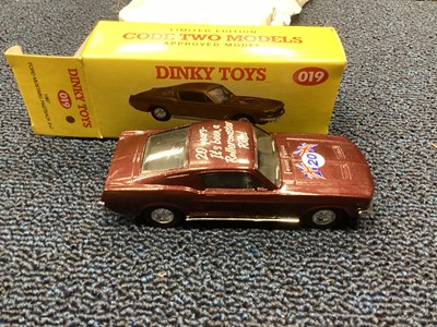 Lot 888 - A COLLECTION OF DINKY DIE- CAST MODELS
