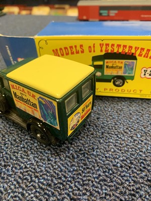 Lot 868 - A COLLECTION OF DIE-CAST MODEL VEHICLES