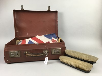 Lot 190A - A LOT OF VARIOUS FLAGS AND OTHER ITEMS
