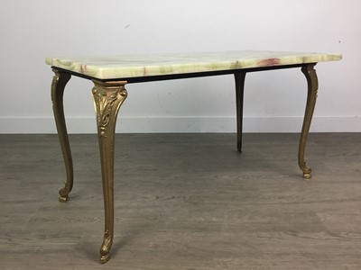 Lot 190 - AN ONYX TOPPED COFFEE TABLE