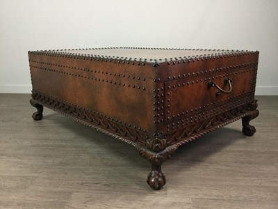 Lot 290 - A STAINED WOOD COFFEE TABLE