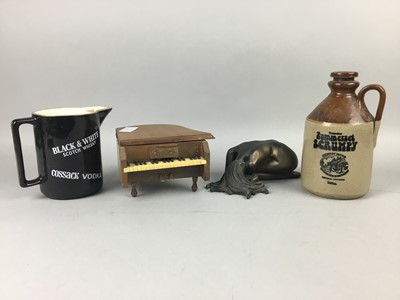 Lot 231 - A WADE 'BLACK & WHITE SCOTCH WHISKY' WATER JUG ALONG WITH OTHER ITEMS