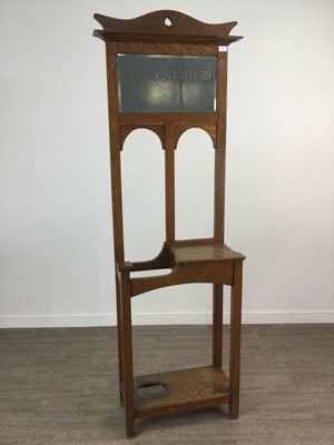 Lot 331 - A 20TH CENTURY OAK HALLSTAND