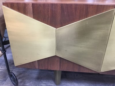 Lot 123 - A RETRO STYLE SIDEBOARD