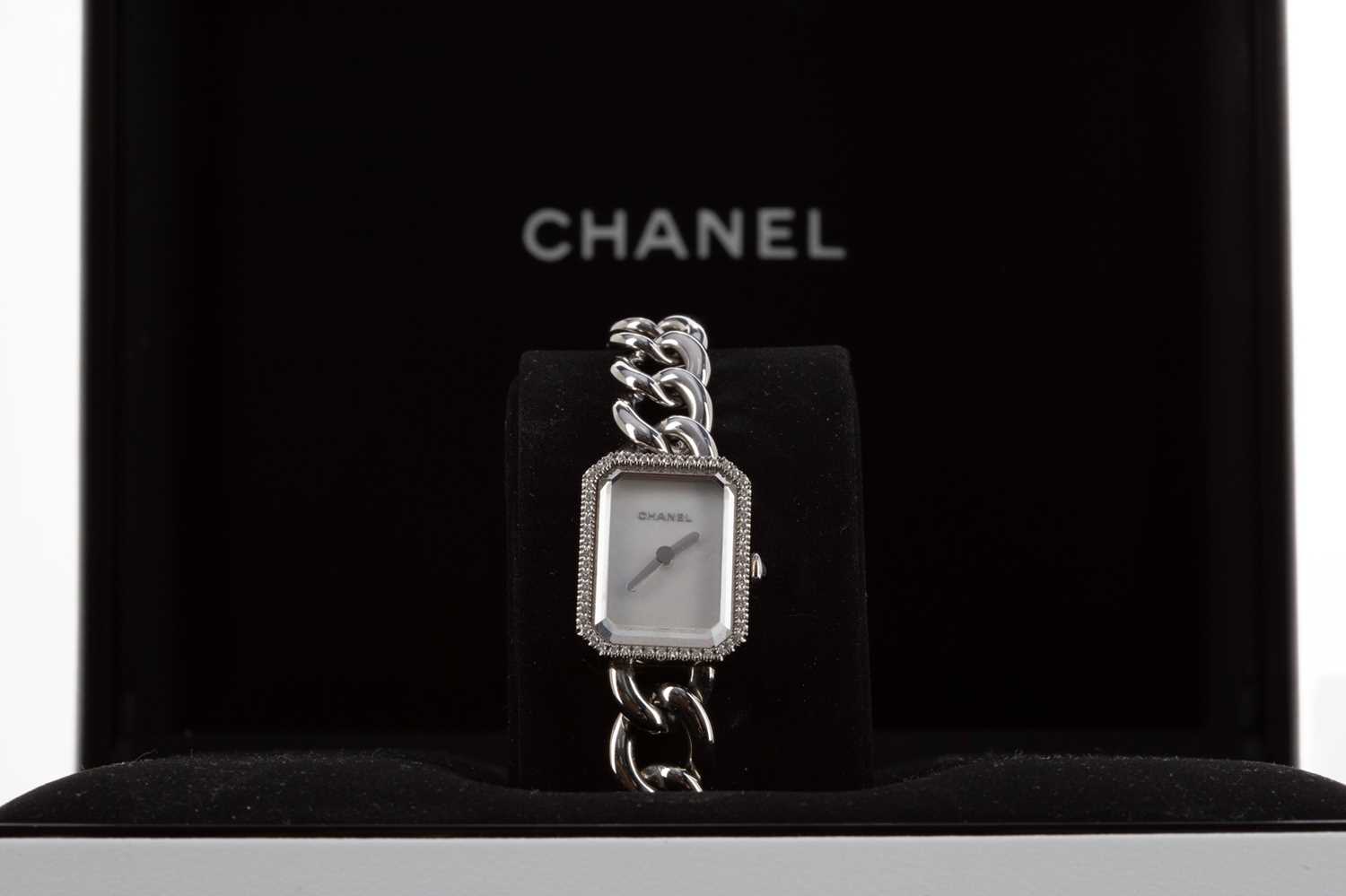 Lot 819 - A LADY'S CHANEL ST PREMIERE DIAMOND AND MOTHER OF PEARL QUARTZ WRIST WATCH