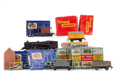 Lot 912 - HORNBY AND OTHER MODEL RAILWAY ITEMS
