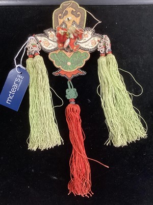 Lot 1098 - A CHINESE STRAITS-TYPE EMBROIDERED PURSE