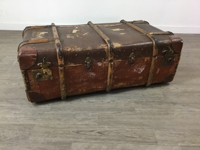 Lot 390 - A MID-20TH CENTURY TRAVELLING TRUNK