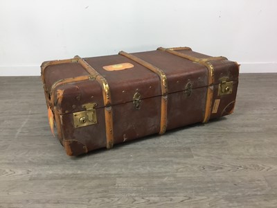 Lot 419 - A MID-20TH CENTURY TRAVEL TRUNK