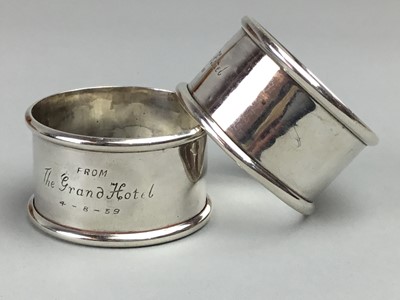 Lot 453 - A PAIR OF SILVER NAPKIN RINGS AND OTHER ITEMS