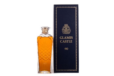 Lot 31 - GLAMIS CASTLE THE QUEEN MOTHER'S 90TH BIRTHDAY DECANTER 75CL