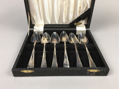 Lot 40 - A SET OF TWELVE SILVER TEASPOONS AND TONGS ALONG WITH OTHER SILVER AND PLATE