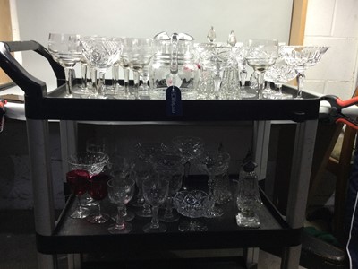 Lot 43 - A COLLECTION OF STEMMED DRINKING GLASSES AND CRYSTAL WARE