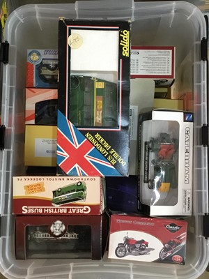 Lot 126 - A COLLECTION OF DIE-CAST MODEL VEHICLES