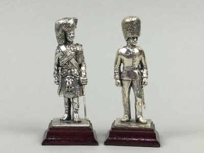 Lot 177 - A LOT OF FIVE ROYAL HAMPSHIRE ART FOUNDRY MILITARY FIGURES