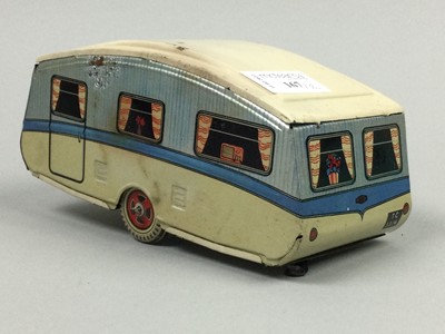 Lot 167 - A METTOY TIN-PLATE CARAVAN AND CAR