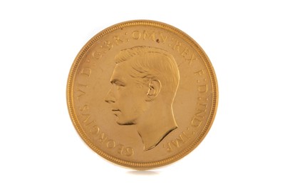 Lot 53 - A GEORGE VI GOLD DOUBLE SOVEREIGN DATED 1937