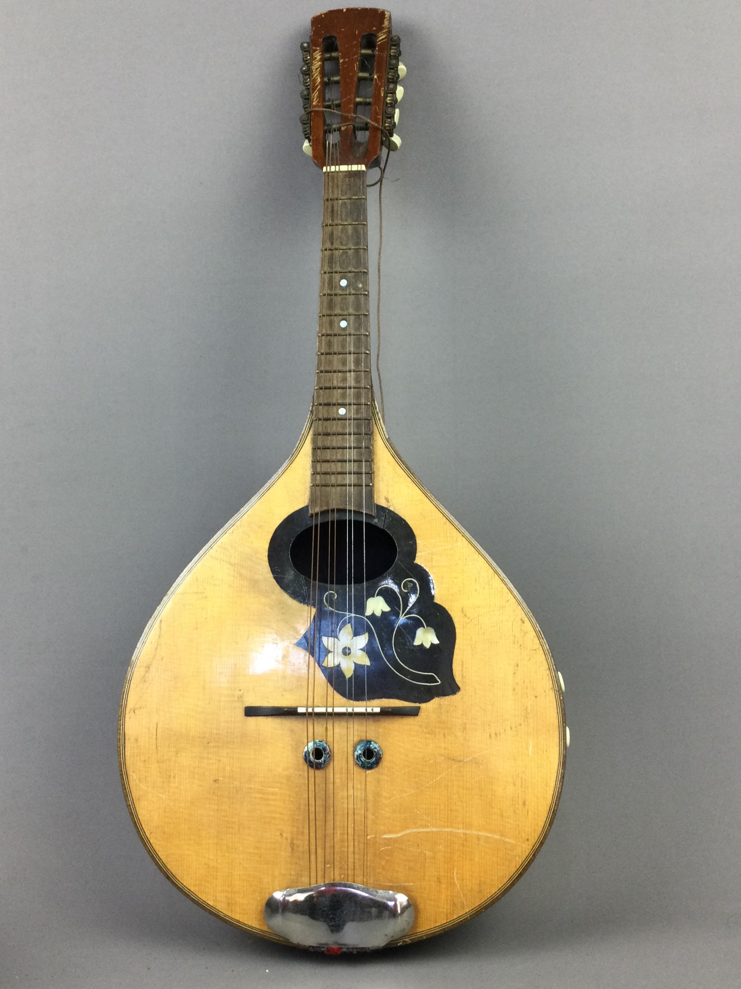 Lot 375 A MANDOLIN lot-375-a-mandolin