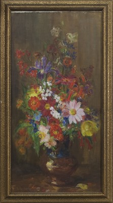 Lot 272 - FLORAL STILL LIFE, AN OIL BY KATE WYLIE