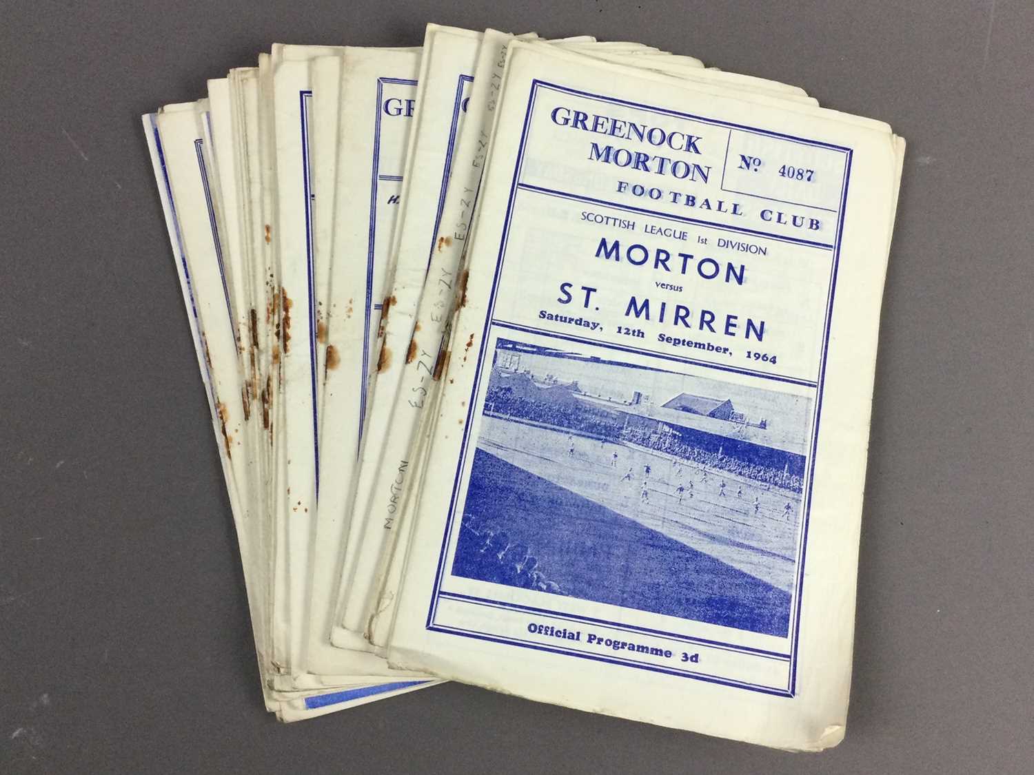 Lot 50 - A COLLECTION OF GREENOCK MORTON AND OTHER FOOTBALL PROGRAMMES AND OTHER ITEMS