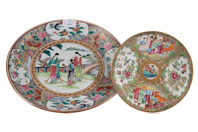 Lot 1121 - FOUR CHINESE CANTON FAMILLE ROSE PLATES