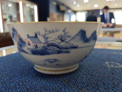 Lot 1125 - A CHINESE EXPORT BLUE AND WHITE LANDSCAPE BOWL