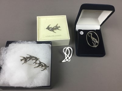 Lot 39 - A GROUP OF FIVE SILVER BROOCHES