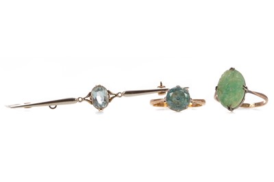 Lot 716 - TWO GEM SET RINGS AND A BAR BROOCH