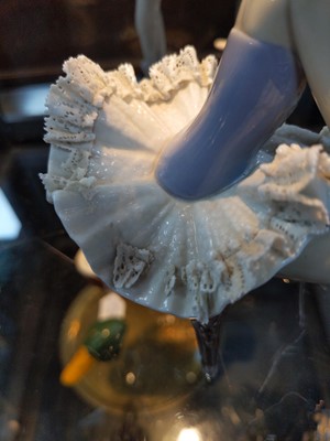 Lot 295 - A LOT OF THREE LLADRO BALLERINA FIGURES