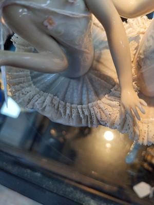 Lot 295 - A LOT OF THREE LLADRO BALLERINA FIGURES