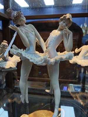 Lot 295 - A LOT OF THREE LLADRO BALLERINA FIGURES