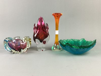 Lot 104 - A LOT OF THREE CZECHOSLOVAKIAN COLOURED GLASS VASES AND OTHERS