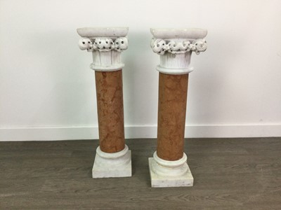 Lot 364 - A PAIR OF SCAGLIOLA AND WHITE MARBLE CORINTHIAN COLUMNS