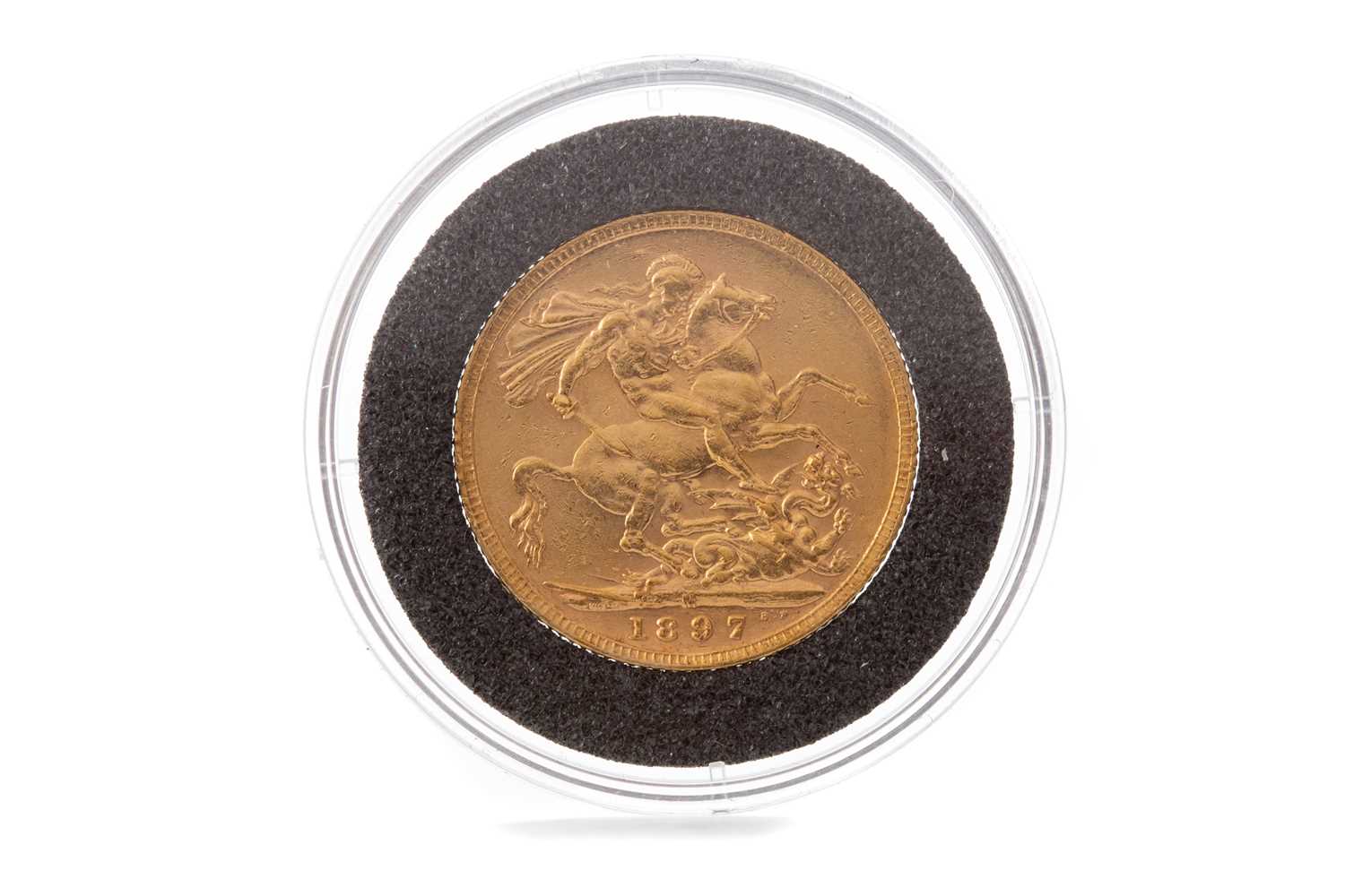 Lot 77 - A VICTORIA GOLD SOVEREIGN DATED 1897
