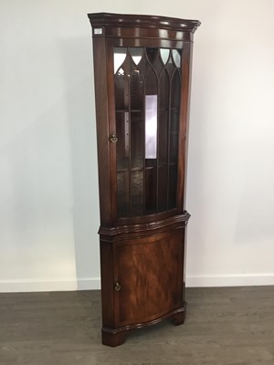 Lot 351 - A MAHOGANY CORNER CABINET