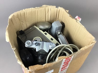 Lot 25 - A COLLECTION OF VINTAGE CAMERAS
