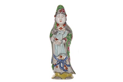 Lot 376 - A CHINESE FAMILLE ROSE FIGURE OF GUANYIN