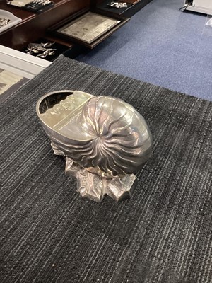 Lot 168 - A VICTORIAN SILVER PLATED SPOON WARMER