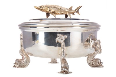 Lot 206 - A FINE SILVER & PARCEL-GILT CAVIAR DISH