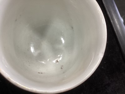 Lot 1224 - A LATE 18TH/EARLY 19TH CENTURY CHINESE FAMILLE ROSE TEAPOT, SLOP BOWL AND TEACUP