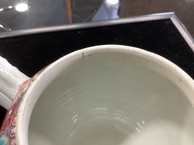 Lot 1224 - A LATE 18TH/EARLY 19TH CENTURY CHINESE FAMILLE ROSE TEAPOT, SLOP BOWL AND TEACUP