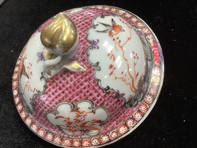 Lot 1224 - A LATE 18TH/EARLY 19TH CENTURY CHINESE FAMILLE ROSE TEAPOT, SLOP BOWL AND TEACUP
