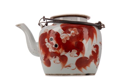 Lot 1247 - EARLY 20TH CENTURY CHINESE TEAPOT