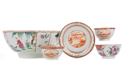 Lot 1252 - A COLLECTION OF CERAMICS