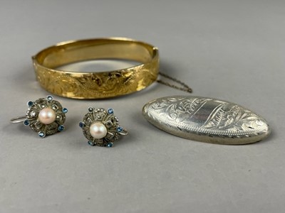 Lot 279 - A LOT OF VICTORIAN AND LATER COSTUME JEWELLERY