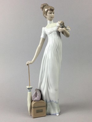 Lot 290 - A LOT OF FIVE LLADRO FIGURES