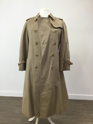 Lot 168 - A LADY'S BURBERRYS TRENCH COAT