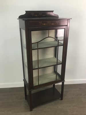 Lot 298 - AN EDWARDIAN MAHOGANY DISPLAY CABINET