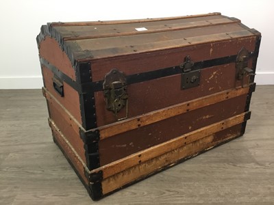 Lot 322 - A DOME TOP CABIN TRUNK AND LOG BOX