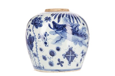 Lot 1122 - A LARGE CHINESE BLUE AND WHITE GINGER JAR